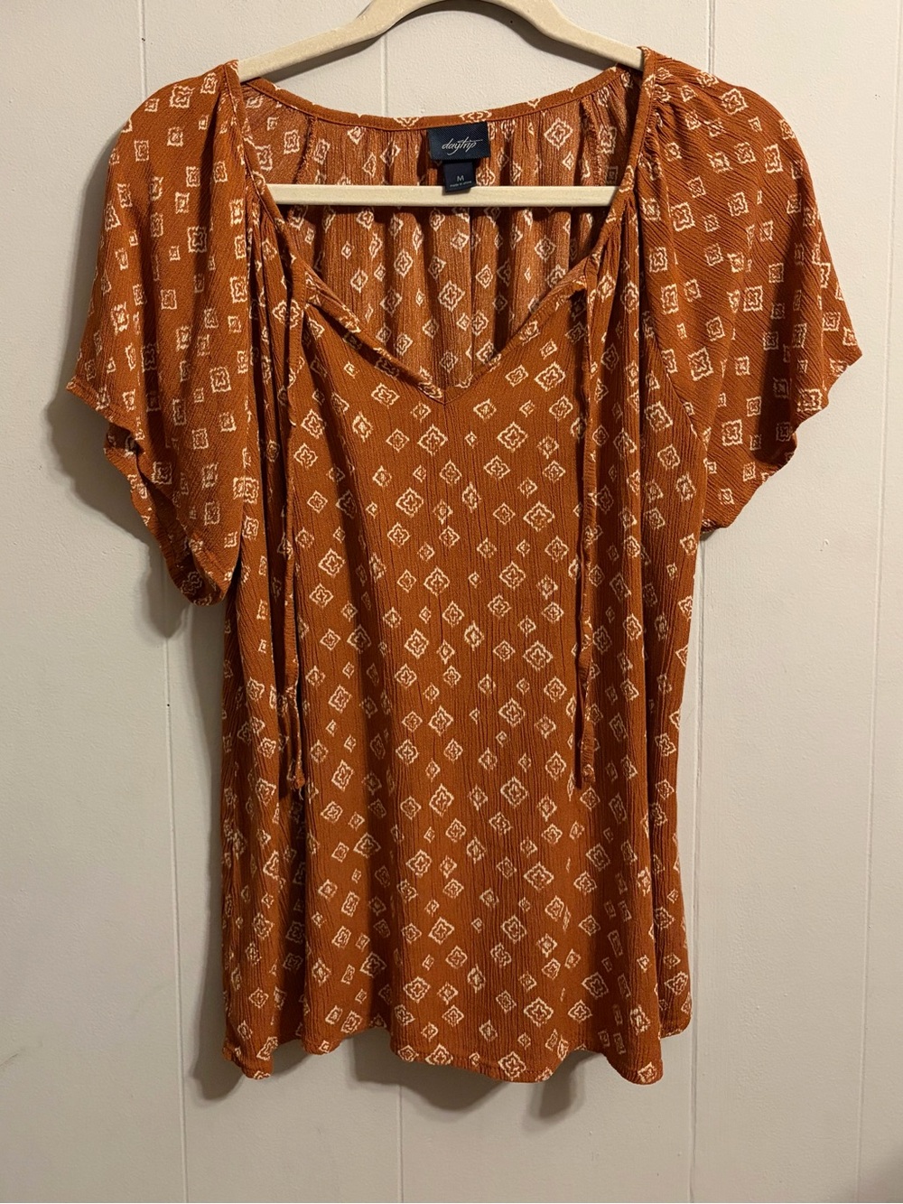 Daytrip Rust Printed Short Flutter Sleeve Blouse